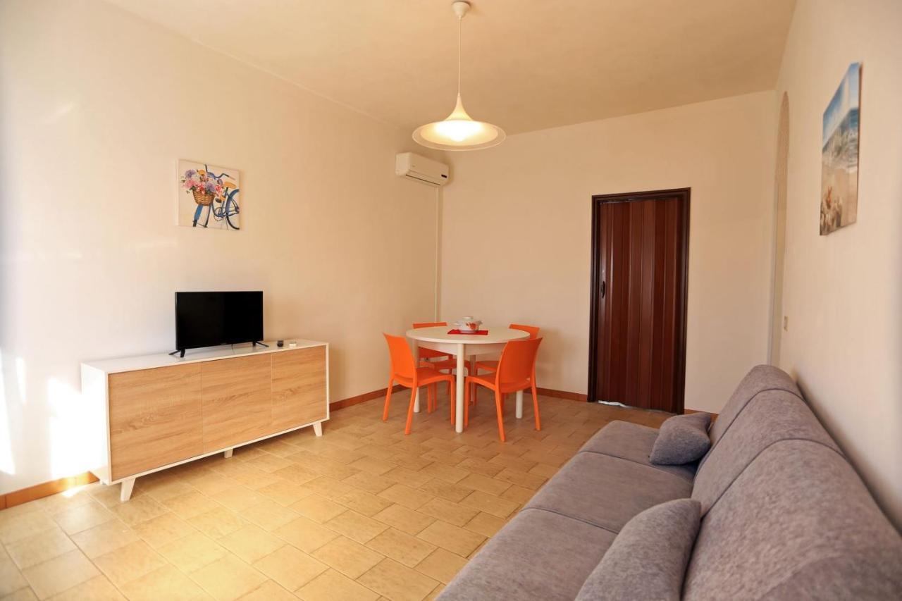 Appartamento Lucilla Punta Secca Esterno foto